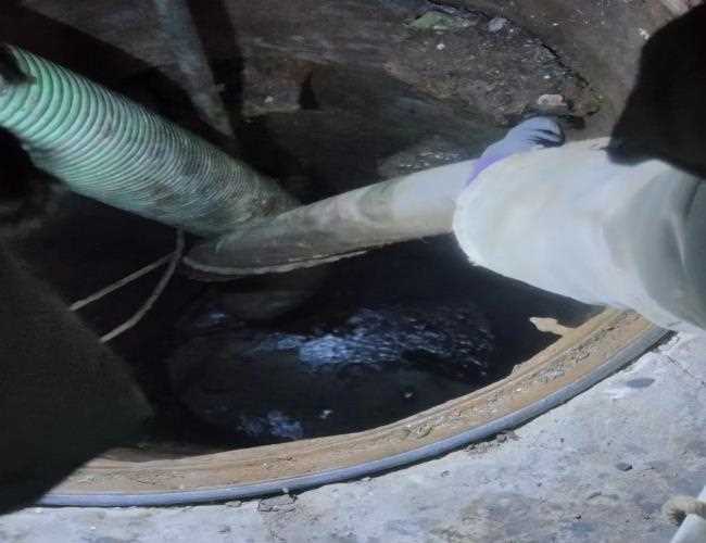 化粪池清理是否需要考虑天气因素？