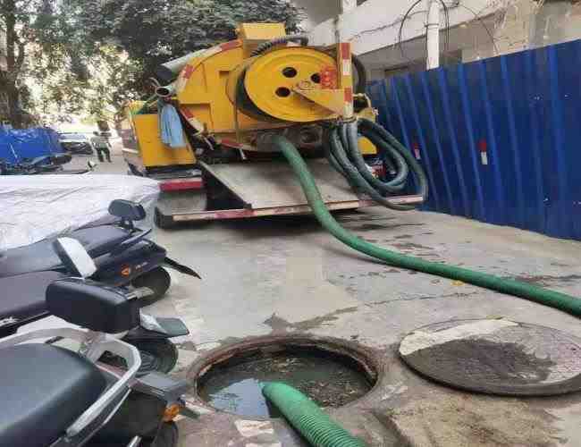 下水道堵了什么原因清掏污水井怎么收费