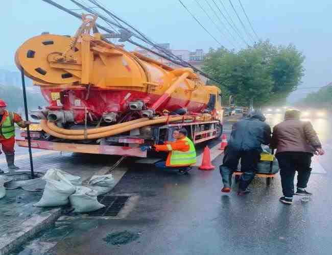厨房下水道反复堵塞怎么办马桶疏通师傅电话